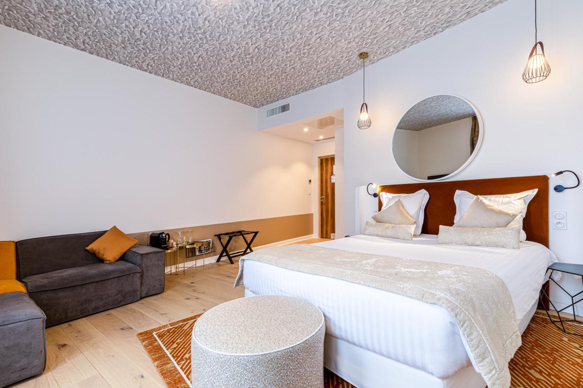 Hotel Le Saint Gelais อองกูแลม ภายนอก รูปภาพ